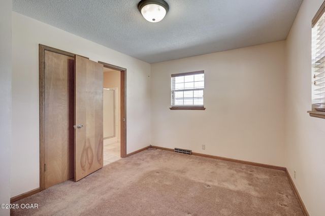 2714 S Minnesota Avenue, Joplin, MO 64804