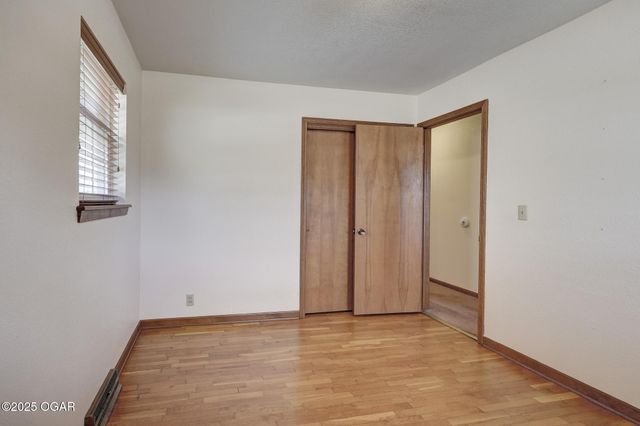 2714 S Minnesota Avenue, Joplin, MO 64804