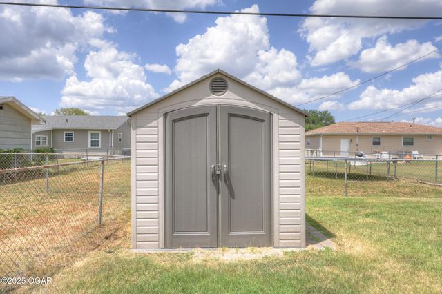 2714 S Minnesota Avenue, Joplin, MO 64804