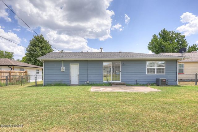 2714 S Minnesota Avenue, Joplin, MO 64804