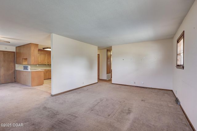 2714 S Minnesota Avenue, Joplin, MO 64804