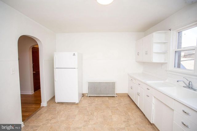56 LINWOOD AVE, Williamstown, NJ 08094