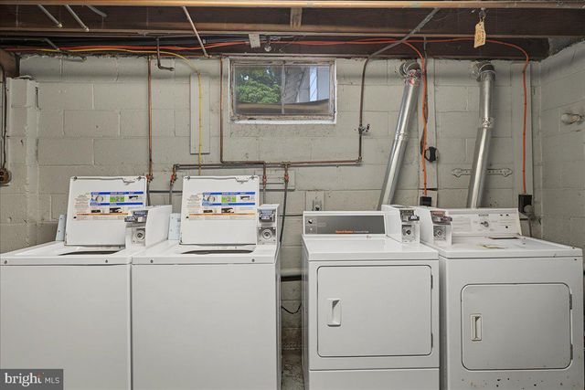 56 LINWOOD AVE, Williamstown, NJ 08094