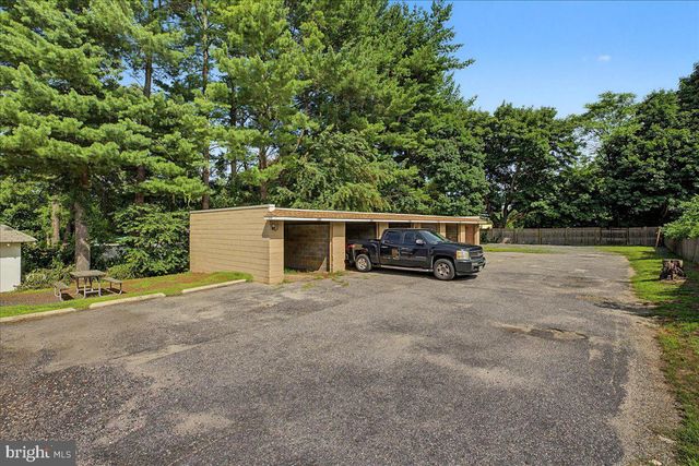56 LINWOOD AVE, Williamstown, NJ 08094