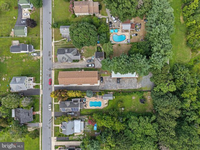 56 LINWOOD AVE, Williamstown, NJ 08094