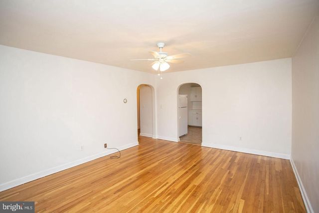 56 LINWOOD AVE, Williamstown, NJ 08094