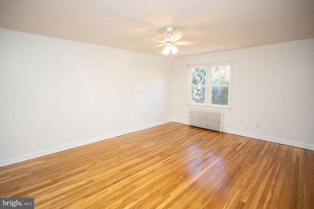 56 LINWOOD AVE, Williamstown, NJ 08094
