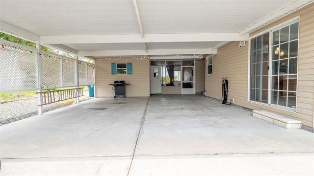 8442 MOHICAN AVENUE, Brooksville, FL 34613