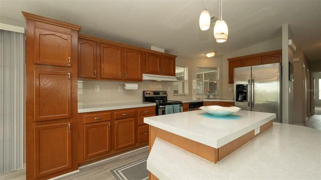 8442 MOHICAN AVENUE, Brooksville, FL 34613