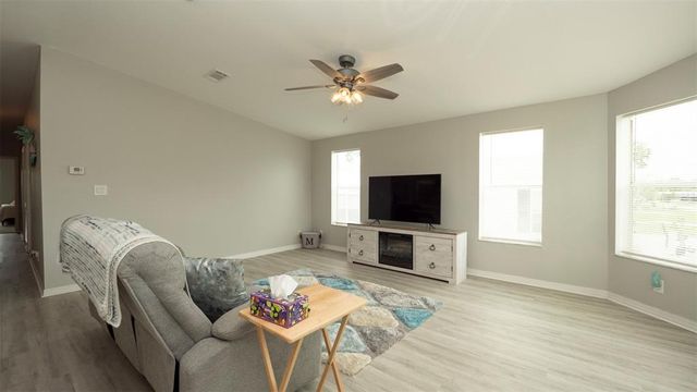 8442 MOHICAN AVENUE, Brooksville, FL 34613