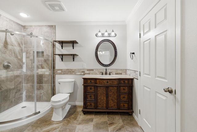 1302 Jeff Davis Dr., Tyler, TX 75703