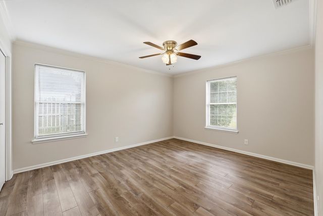 1302 Jeff Davis Dr., Tyler, TX 75703