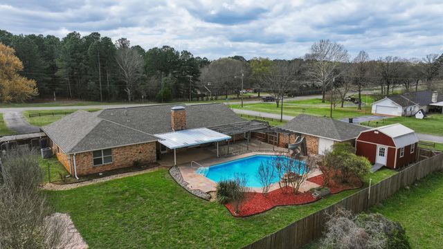 1302 Jeff Davis Dr., Tyler, TX 75703