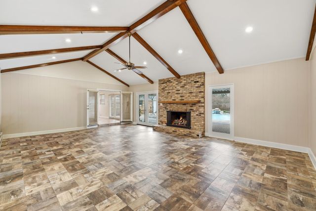 1302 Jeff Davis Dr., Tyler, TX 75703