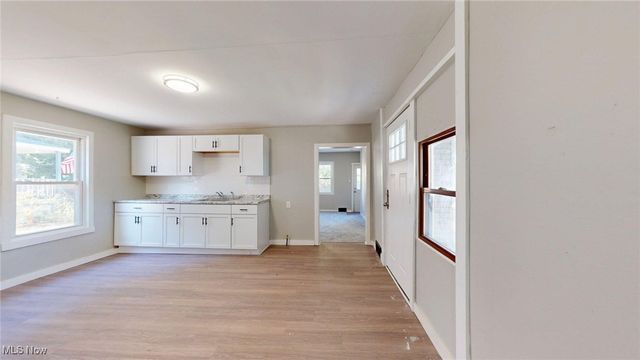 7815 Eve Avenue, Cleveland, OH 44102