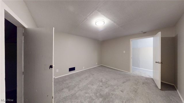 7815 Eve Avenue, Cleveland, OH 44102