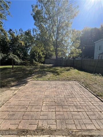 7815 Eve Avenue, Cleveland, OH 44102