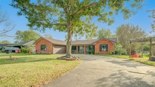 1607 W 11th Street, Freeport, TX 77541