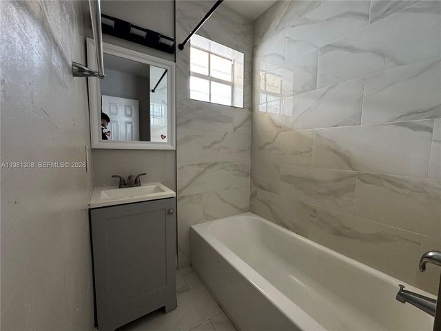 500 13th St 9, Miami Beach, FL 33139