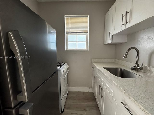 500 13th St 9, Miami Beach, FL 33139