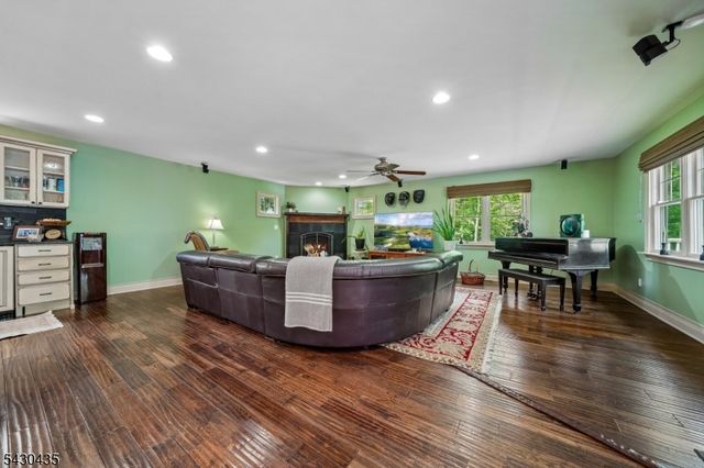 73 The Fairway, Cedar Grove Twp., NJ 07009