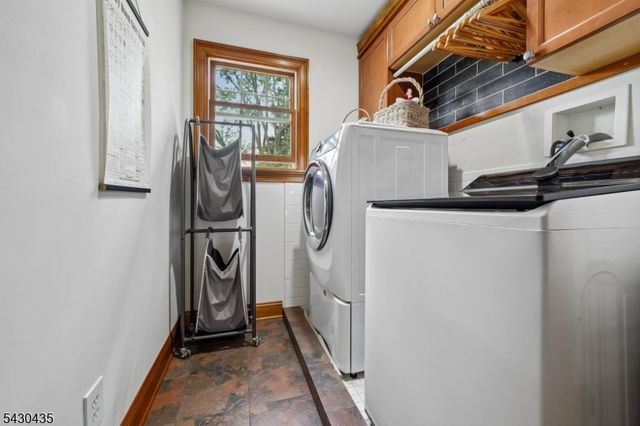 73 The Fairway, Cedar Grove Twp., NJ 07009