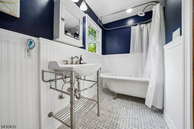 73 The Fairway, Cedar Grove Twp., NJ 07009