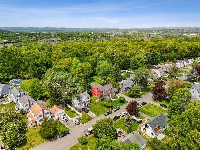 73 The Fairway, Cedar Grove Twp., NJ 07009
