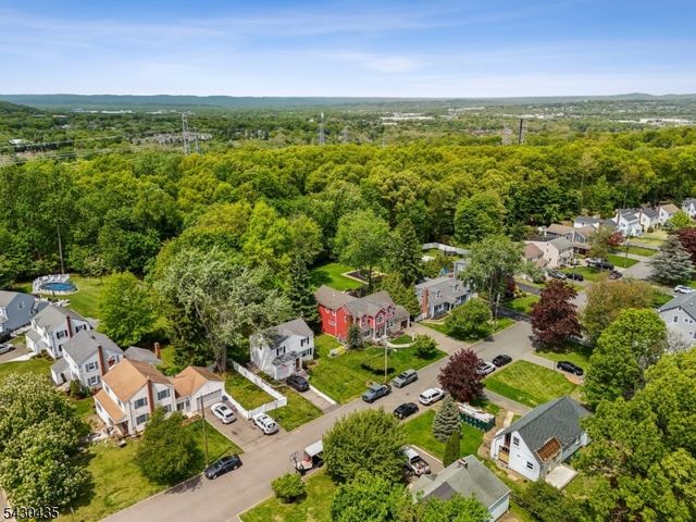 73 The Fairway, Cedar Grove Twp., NJ 07009