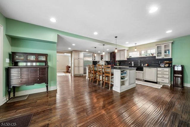 73 The Fairway, Cedar Grove Twp., NJ 07009