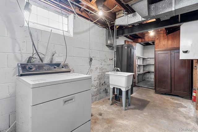 1011 Lafayette Boulevard, Lincoln Park, MI 48146