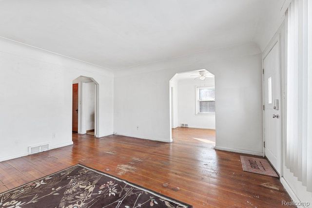 1011 Lafayette Boulevard, Lincoln Park, MI 48146