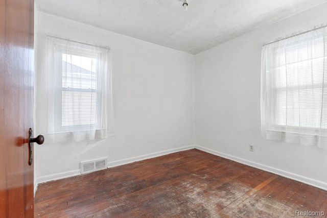 1011 Lafayette Boulevard, Lincoln Park, MI 48146