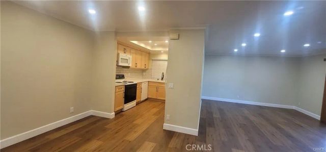 8888 Lauderdale Court 216B, Huntington Beach, CA 92646