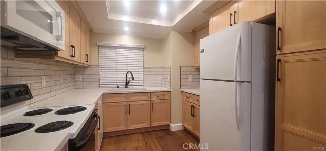 8888 Lauderdale Court 216B, Huntington Beach, CA 92646