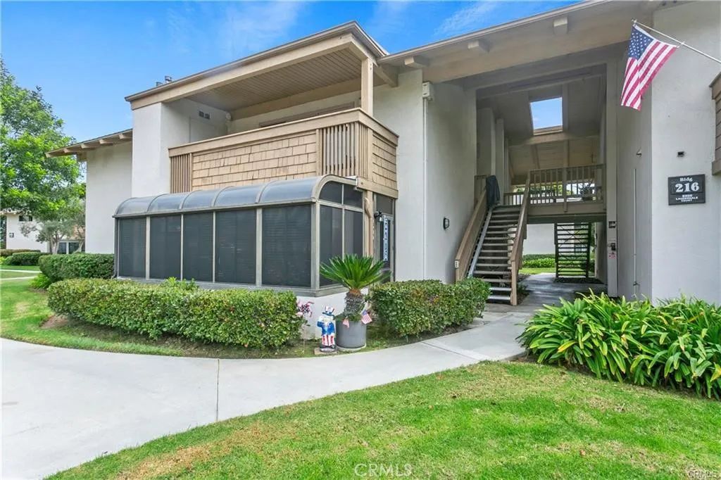 8888 Lauderdale Court 216B, Huntington Beach, CA 92646