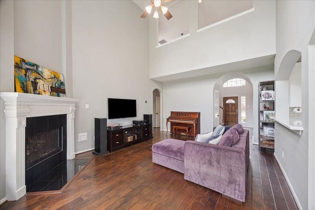 3727 Paigewood Drive, Pearland, TX 77584