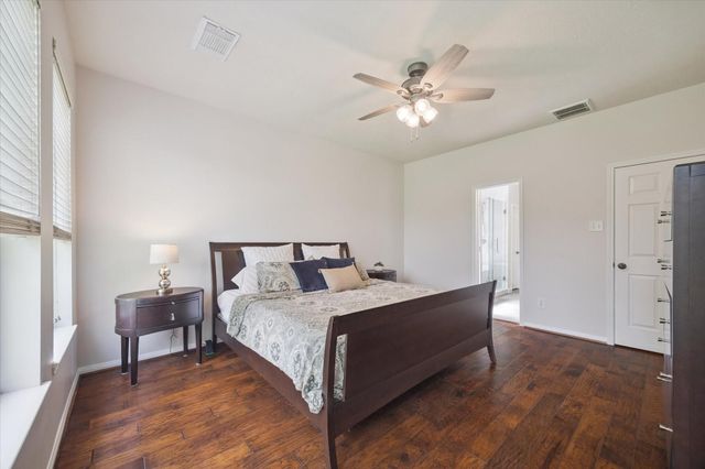 3727 Paigewood Drive, Pearland, TX 77584