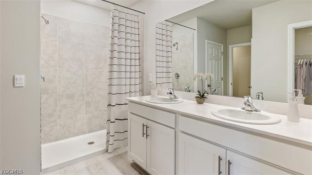 1621 NW 9th TER, Cape Coral, FL 33993