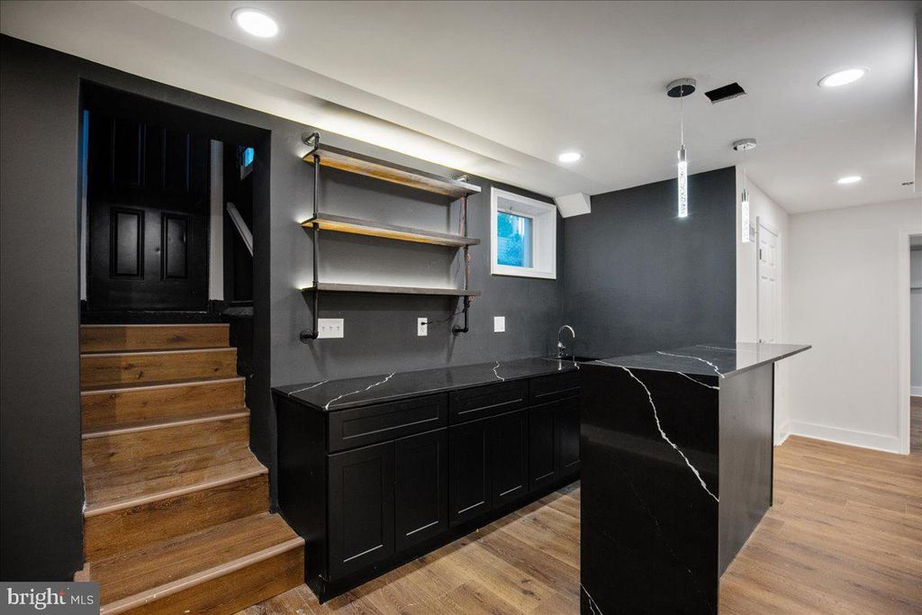 Image 37 of property listing at 5618 PLYMOUTH RD, Baltimore, MD 21214