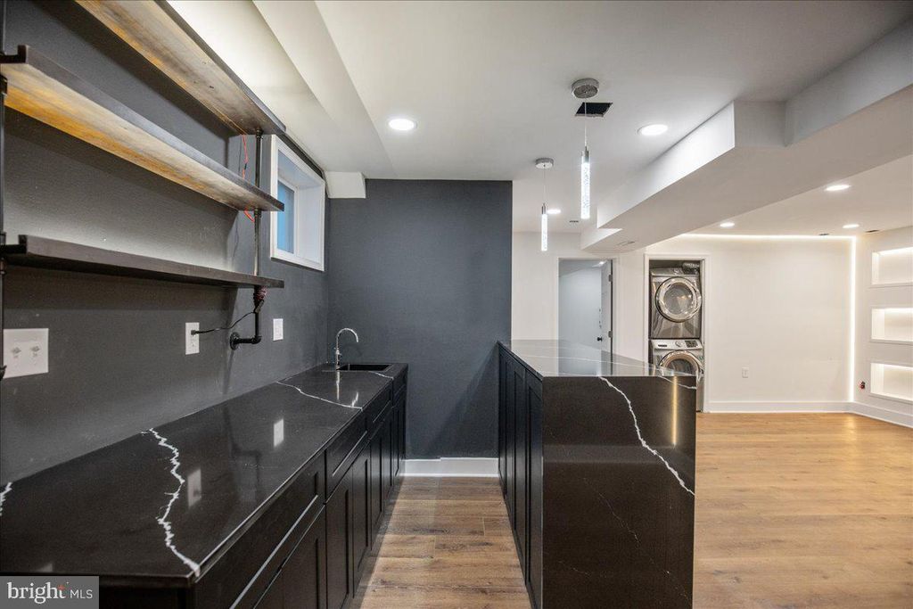 Image 38 of property listing at 5618 PLYMOUTH RD, Baltimore, MD 21214
