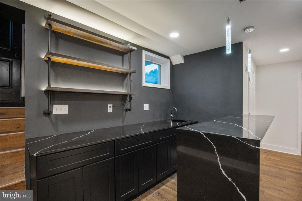 Image 39 of property listing at 5618 PLYMOUTH RD, Baltimore, MD 21214