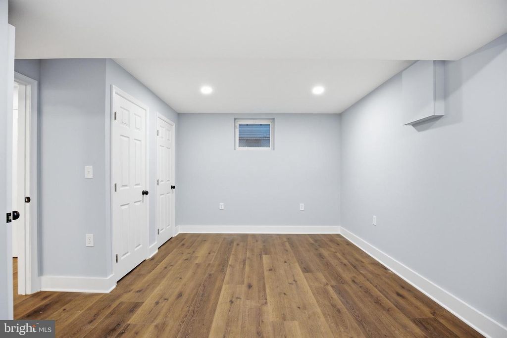 Image 41 of property listing at 5618 PLYMOUTH RD, Baltimore, MD 21214