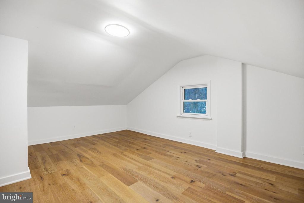 Image 50 of property listing at 5618 PLYMOUTH RD, Baltimore, MD 21214