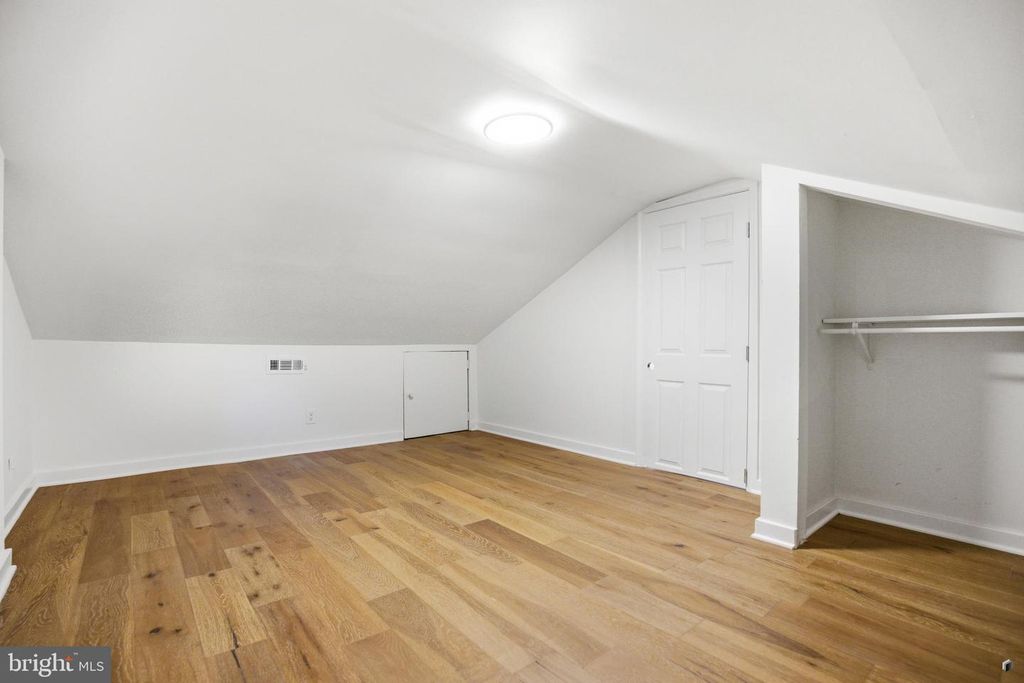 Image 51 of property listing at 5618 PLYMOUTH RD, Baltimore, MD 21214