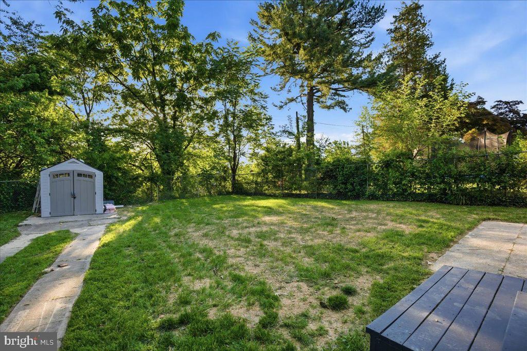 Image 53 of property listing at 5618 PLYMOUTH RD, Baltimore, MD 21214
