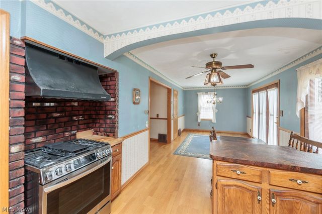 10136 Ridge Road, North Royalton, OH 44133