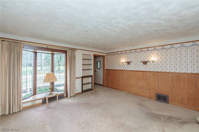 10136 Ridge Road, North Royalton, OH 44133