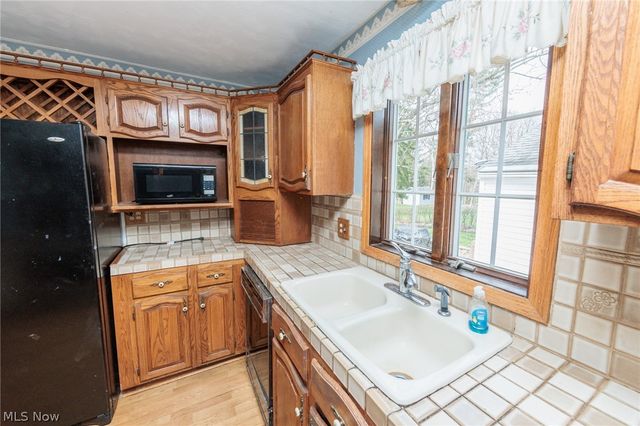 10136 Ridge Road, North Royalton, OH 44133