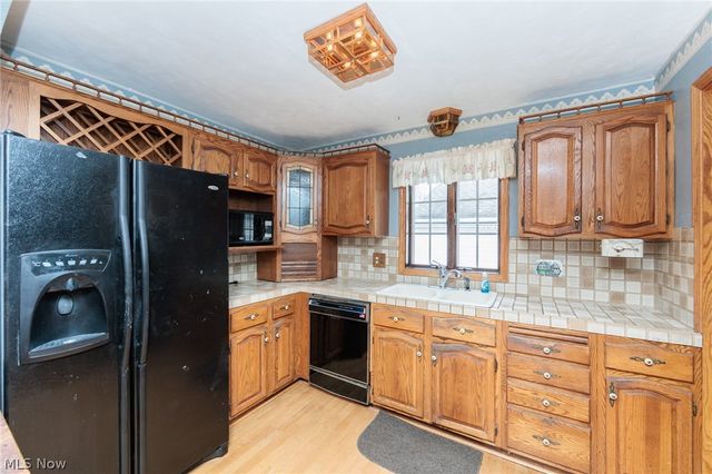 10136 Ridge Road, North Royalton, OH 44133